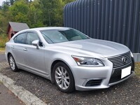 レクサス LS 460_5人乗り_AWD(AT_4.6)