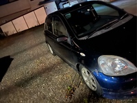 トヨタ ヴィッツ RS(5ドア_MT_1.5)