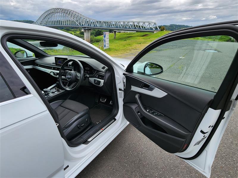 アウディ A4 （セダン） 2.0 TFSI クワトロ スポーツ_RHD_4WD(AT_2.0)