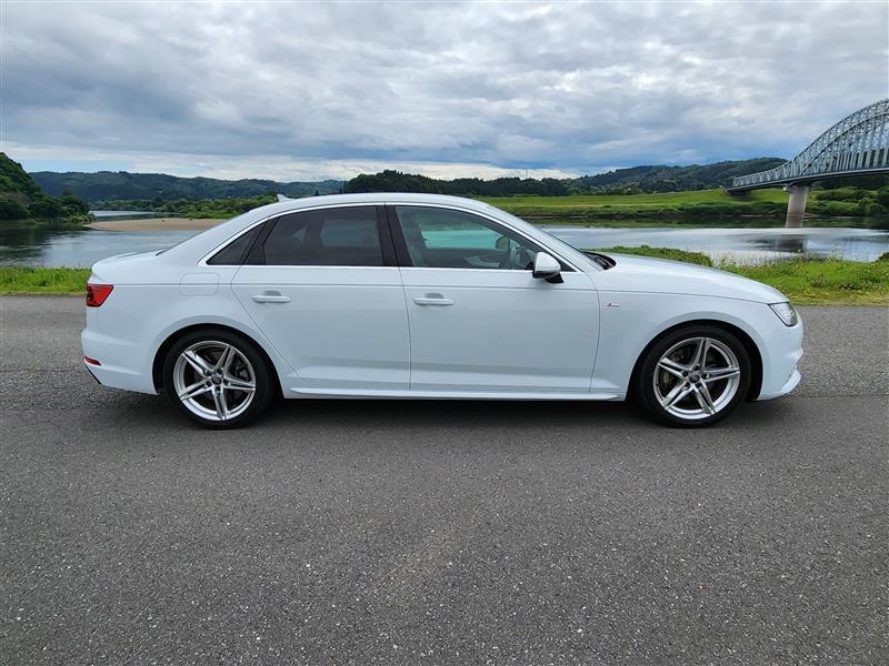 アウディ A4 （セダン） 2.0 TFSI クワトロ スポーツ_RHD_4WD(AT_2.0)