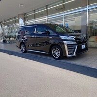 トヨタ ヴェルファイアハイブリッド ハイブリッド エグゼクティブラウンジ Z_7人乗り_E-Four(CVT_2.5)