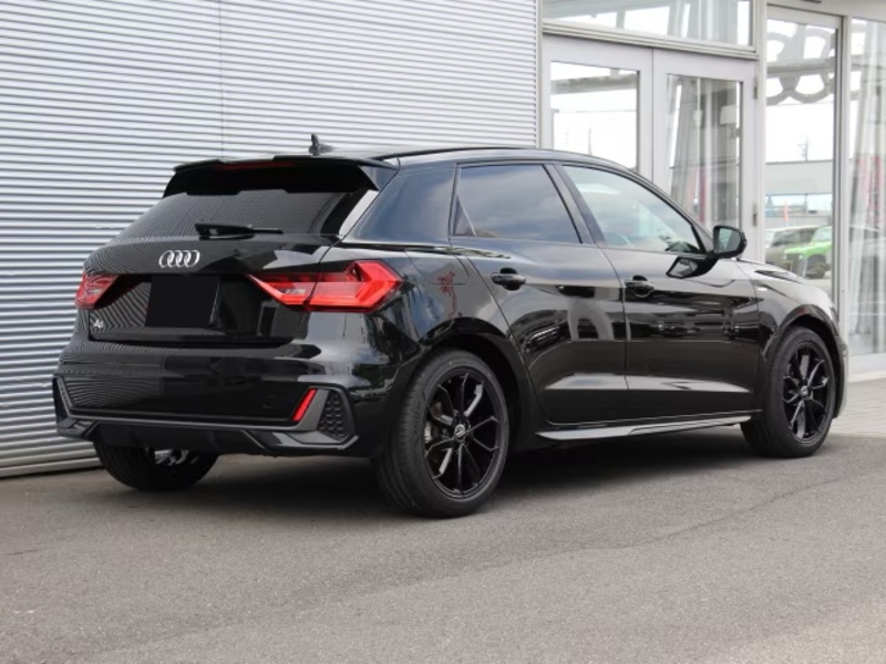 アウディ A1 スポーツバック A1 スポーツバック 35 TFSI Sライン_RHD(Sトロニック_1.5)