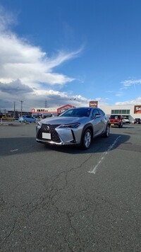 レクサス UXハイブリッド 300h“バージョンC”_E-Four(CVT_2.0)