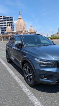 ボルボ XC40 B4 AWD Rデザイン_RHD_AWD(DCT_2.0)