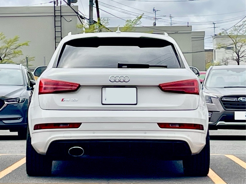 アウディ RS Q3 RS Q3 パフォーマンス_LHD_4WD(AT_2.5)