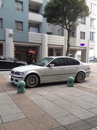 BMW 3シリーズ セダン 330i_RHD(AT)
