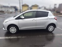 トヨタ ヴィッツ F_4WD(CVT_1.3)