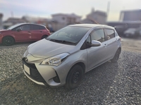 トヨタ ヴィッツ F_4WD(CVT_1.3)