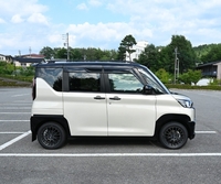 三菱 デリカミニ Tプレミアム_4WD(CVT_0.66)