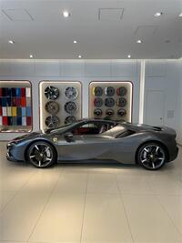 フェラーリ SF90ストラダーレ