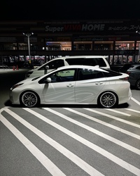 トヨタ プリウス S“セーフティプラス”(CVT_1.8)