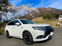 三菱 アウトランダーPHEV