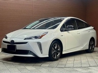トヨタ プリウス Aプレミアム“ツーリングセレクション”(CVT_1.8)