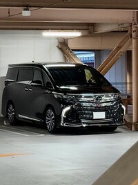トヨタ アルファード エグゼクティブラウンジ_E-Four(CVT_2.5_ハイブリッド)