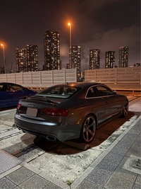 アウディ RS5 4.2 FSI クワトロ_4WD_RHD(AT_4.2)