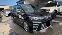 トヨタ ヴォクシー ZS“煌II”_7人乗り(CVT_2.0)