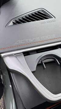 トヨタ カローラツーリング “アクティブライド”(CVT_2.0)
