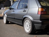 フォルクスワーゲン ゴルフ (ハッチバック) GLi_RHD(5ドア_AT_1.8)