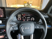 アウディ Q5 Q5 40 TDI クワトロ Sライン_RHD_4WD(Sトロニック_2.0)