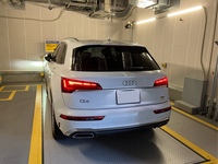 アウディ Q5 Q5 40 TDI クワトロ Sライン_RHD_4WD(Sトロニック_2.0)