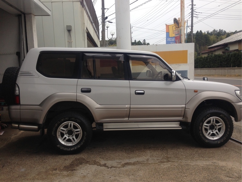 トヨタ ランドクルーザープラド TZワイド_4WD(5ドア_AT_3.0ディーゼル)