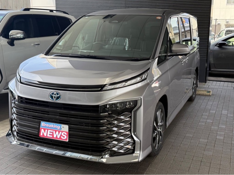 NEW 2022 TOYOTA VOXY S-Z - New Toyota Voxy 2022 Black - 新型