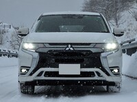 三菱 アウトランダーPHEV G_4WD(2.4)