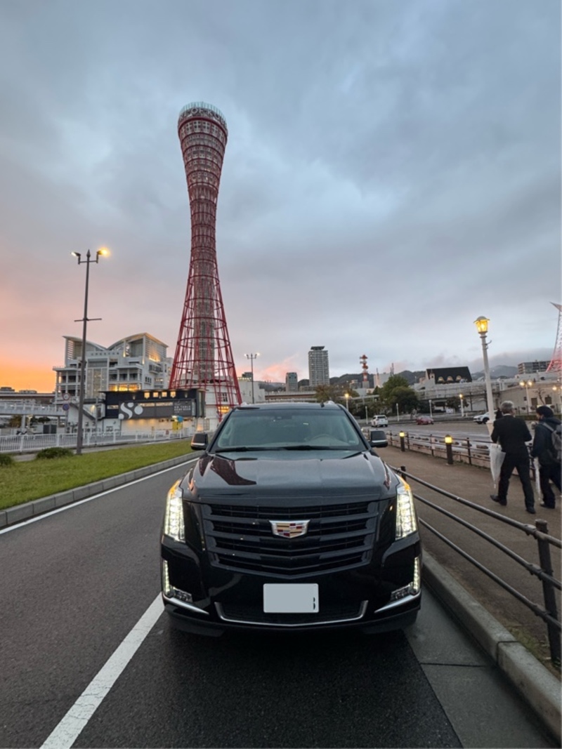 キャデラック エスカレード プラチナム_LHD_4WD(AT_6.2)