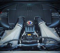 BMWアルピナ B5 B5 BiTurbo リムジン アルラット_RHD_4WD(AT_4.4)