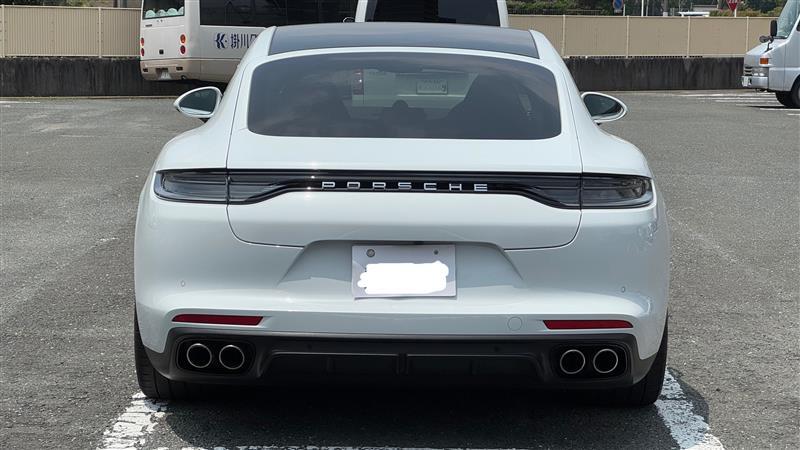 ポルシェ パナメーラ PHV