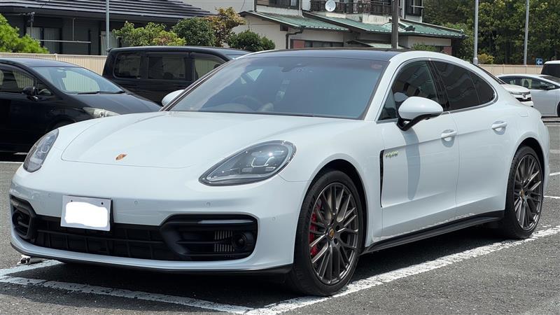 ポルシェ パナメーラ PHV