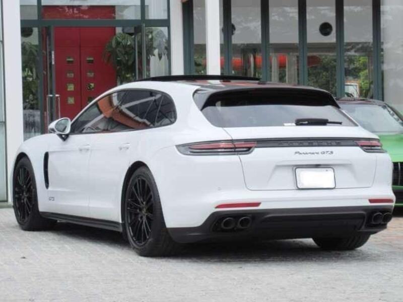 ポルシェ パナメーラ スポーツツーリスモ パナメーラ GTS スポーツツーリスモ_RHD_4WD(PDK_4.0)