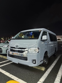 トヨタ ハイエースワゴン GL_4WD(AT_2.7)