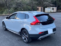 ボルボ V40クロスカントリー