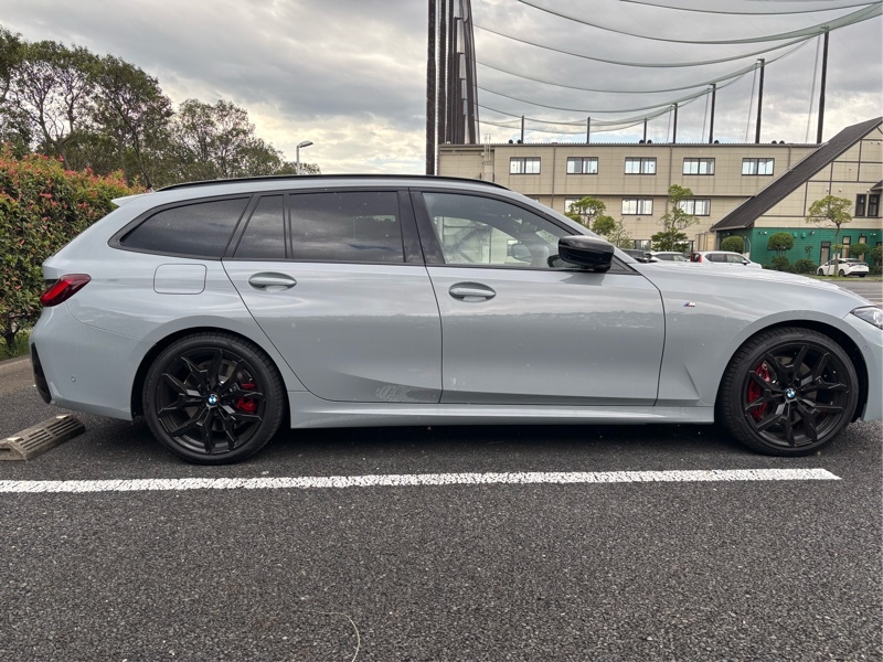 BMW 3シリーズ ツーリング 320d xドライブ ツーリング Mスポーツ 50thアニバーサリーリミテッド_RHD_4WD(AT 2.0)
