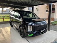 三菱 デリカD:5 Gパワーパッケージ_8人乗り(ディーゼル)_4WD(AT_2.3)