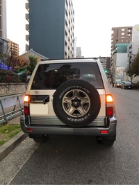 トヨタ ランドクルーザープラド TXワイド_4WD(5ドア_AT_3.0ディーゼル)