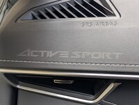 トヨタ カローラハイブリッド アクティブスポーツ(CVT_1.8_ハイブリッド)