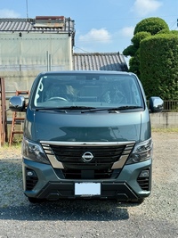 日産 キャラバン バン グランドプレミアムGX ロングボディ 低床_5人乗り_5ドア_4WD(AT_2.4_ディーゼル)