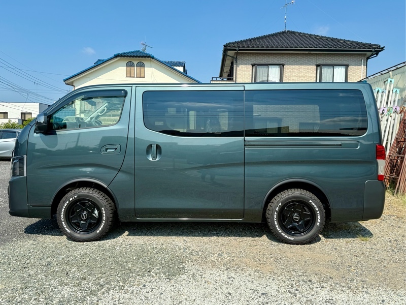日産 キャラバン バン グランドプレミアムGX ロングボディ 低床_5人乗り_5ドア_4WD(AT_2.4_ディーゼル)