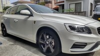 ボルボ V60 D4 Rデザイン_RHD(AT_2.0)