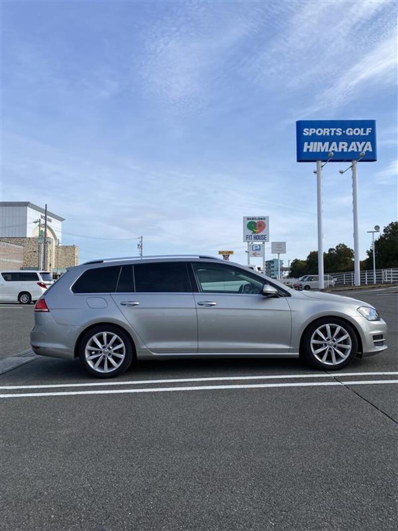 フォルクスワーゲン ゴルフ ヴァリアント TSI ハイライン_RHD(DSG_1.4)