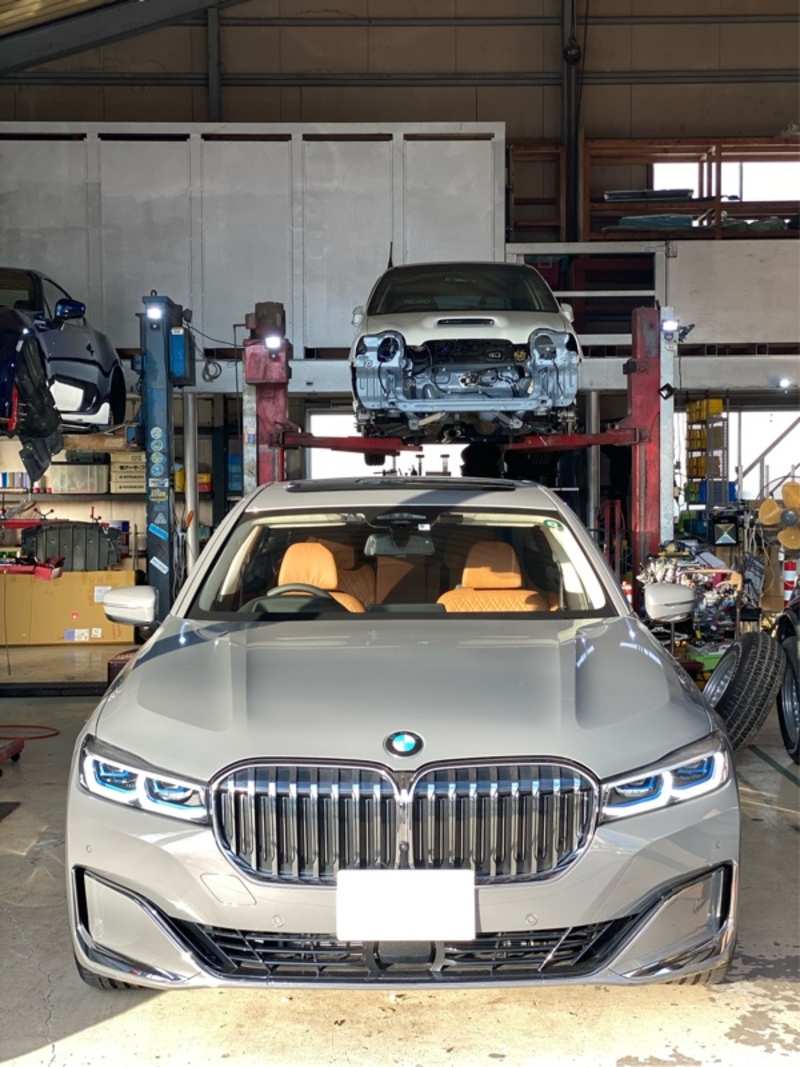 BMW 7シリーズ 750i xドライブ ラグジュアリー_RHD_4WD(AT_4.4)