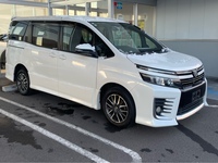 トヨタ ヴォクシー