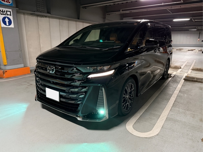 トヨタ ヴェルファイア Z プレミア_E-Four(CVT_2.5_ハイブリッド)