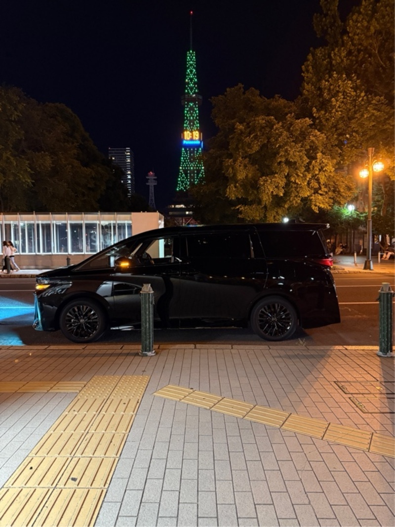 トヨタ ヴェルファイア Z プレミア_E-Four(CVT_2.5_ハイブリッド)