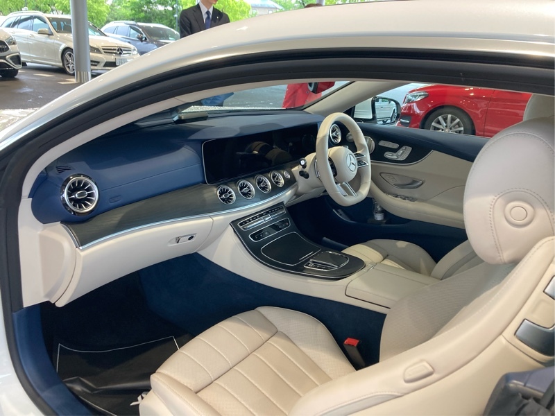 メルセデス・ベンツ Eクラス クーペ E300 クーペ スポーツ_RHD(AT_2.0)