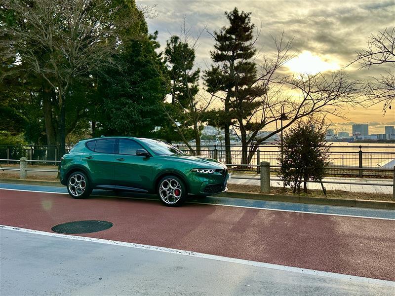 アルファロメオ トナーレ サンルーフエディション_RHD(Alfa TCT_1.5)