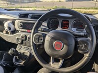 フィアット パンダ クロス 4×4_RHD_4WD(MT_0.9)