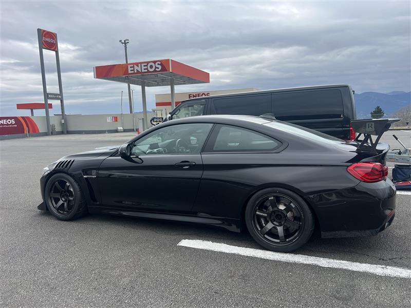 BMW M4 クーペ